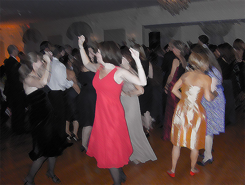 Wedding DJ vs Band and 3 things that separate them